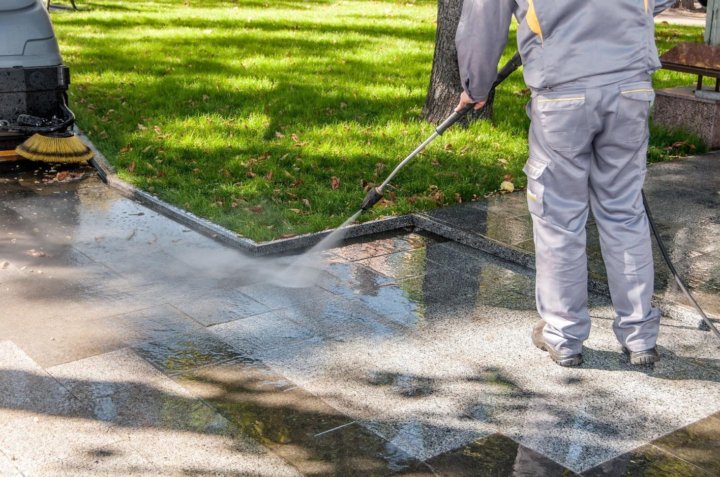 Which Chemicals Are Safe for Pressure Washing Exterior Surfaces in 2025?