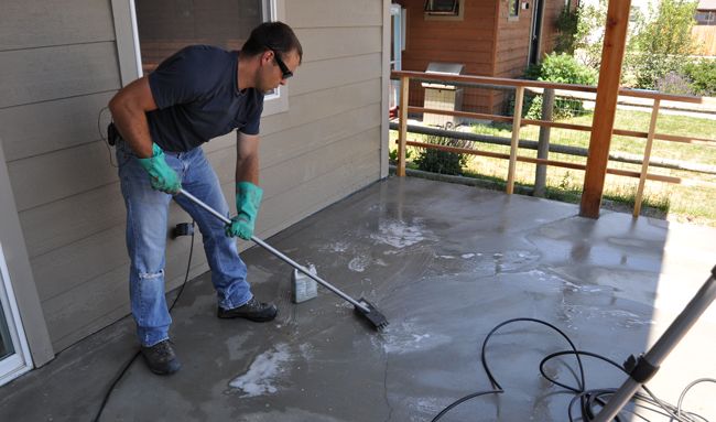 Remove Stains from Your Concrete Patio in Vancouver